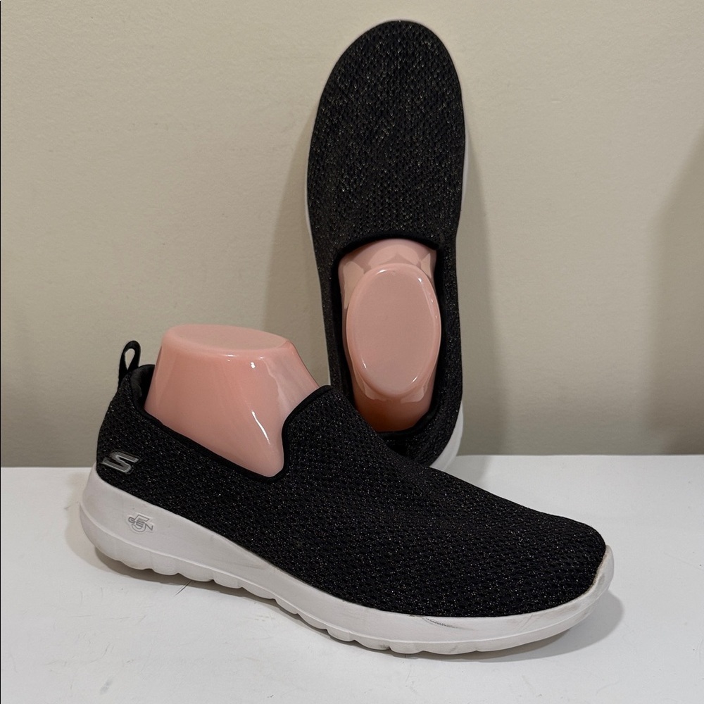 Skechers Black Slip-On Shoes with Gold Woven Thread (sz 10)